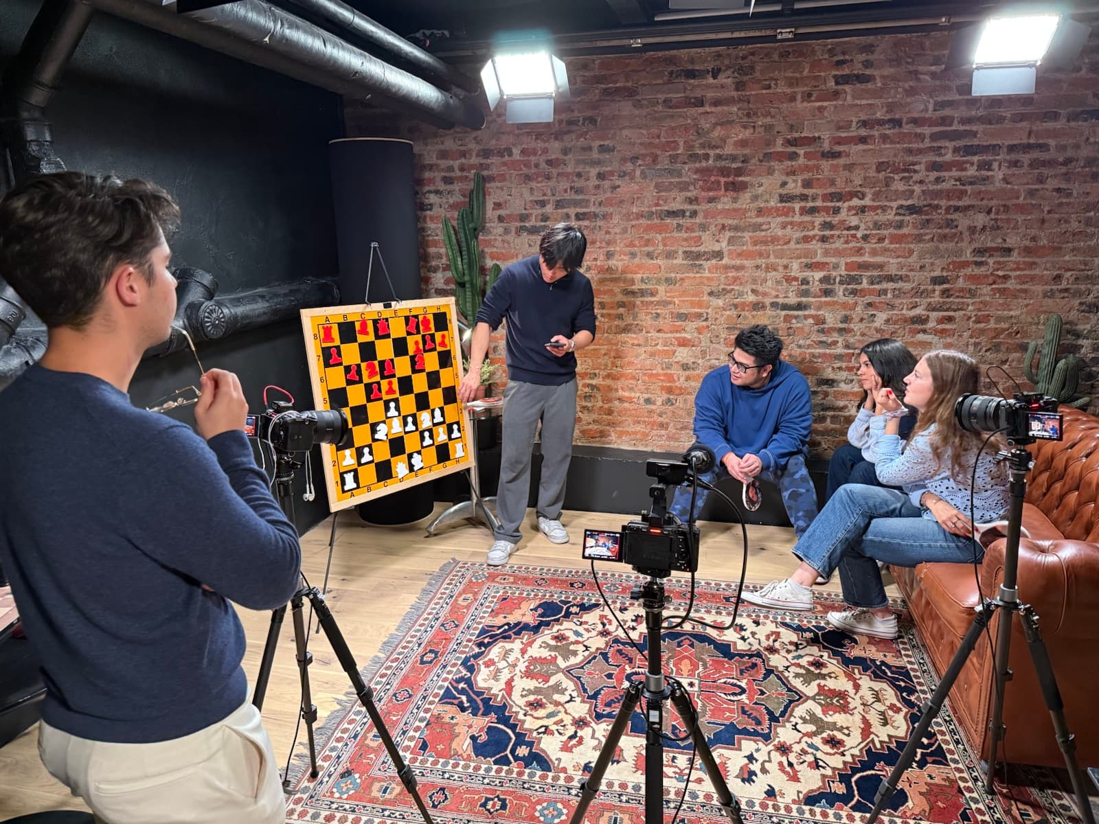 Ghali Benslimane directing a multicamera shoot